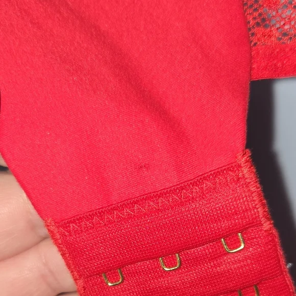 Victoria’s Secret Incredible Perfect Shape Bra 34DDD / F75 –Red Halter Push-Up - Picture 3 of 4